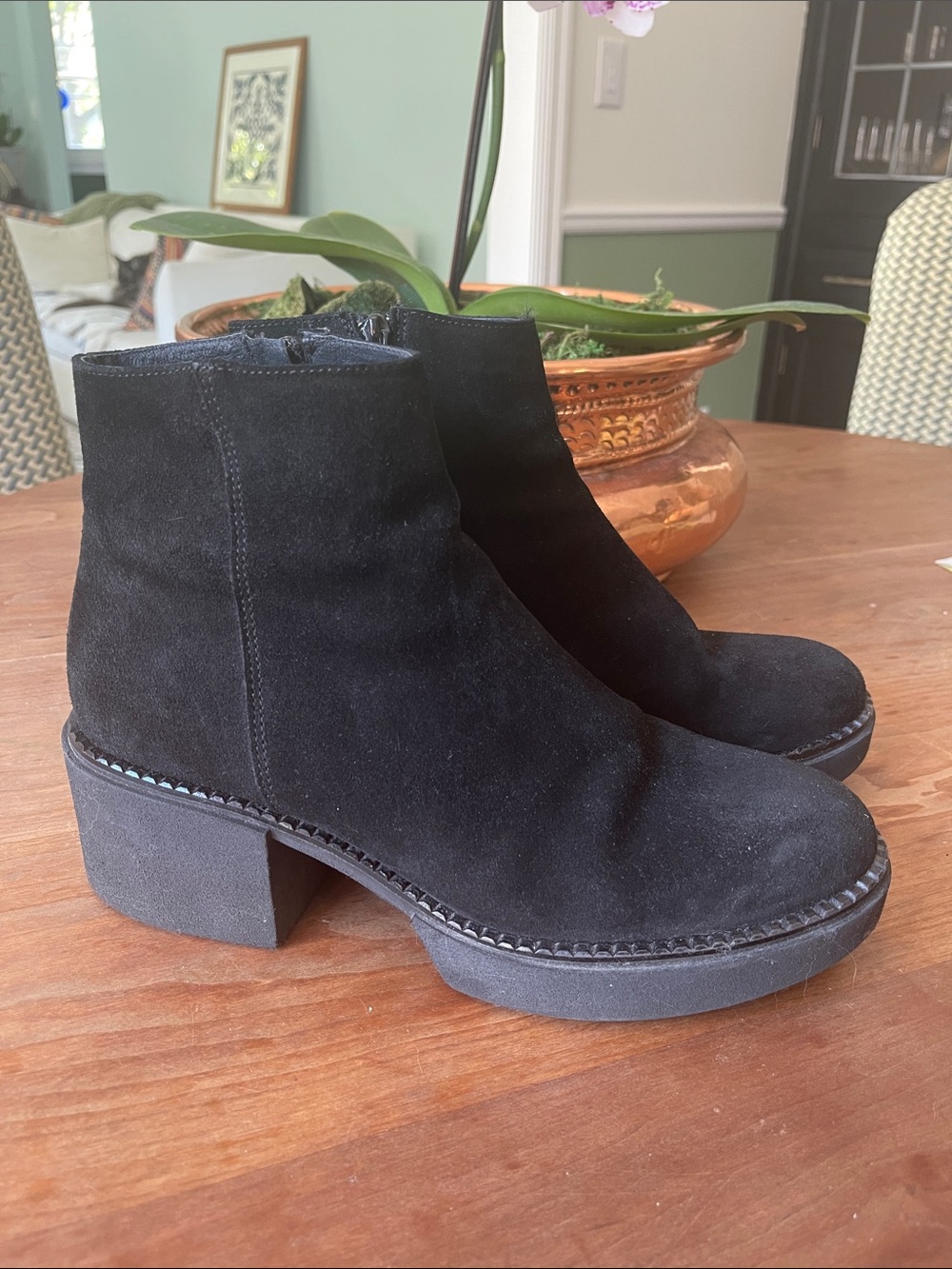 Women's Black Suede Ankle Boots - Made In Italy- Block Heel